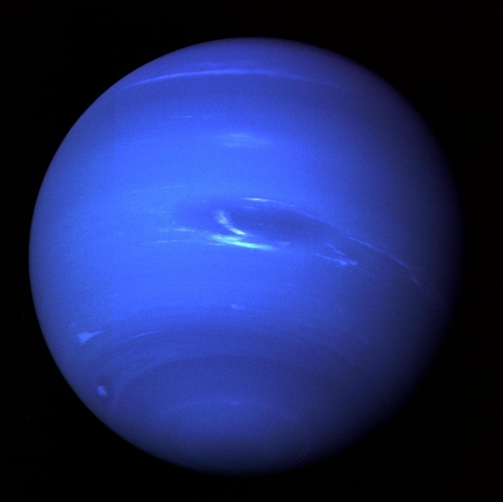 Вояджер-2 сделал этот снимок Нептуна за пять дней до своего исторического пролета планеты 25 августа 1989 года